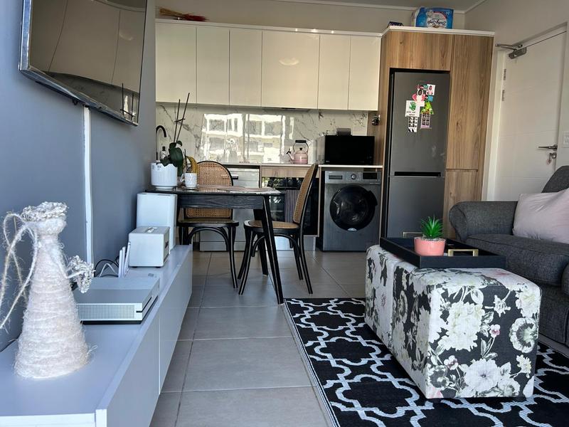 To Let 1 Bedroom Property for Rent in Sandown Western Cape